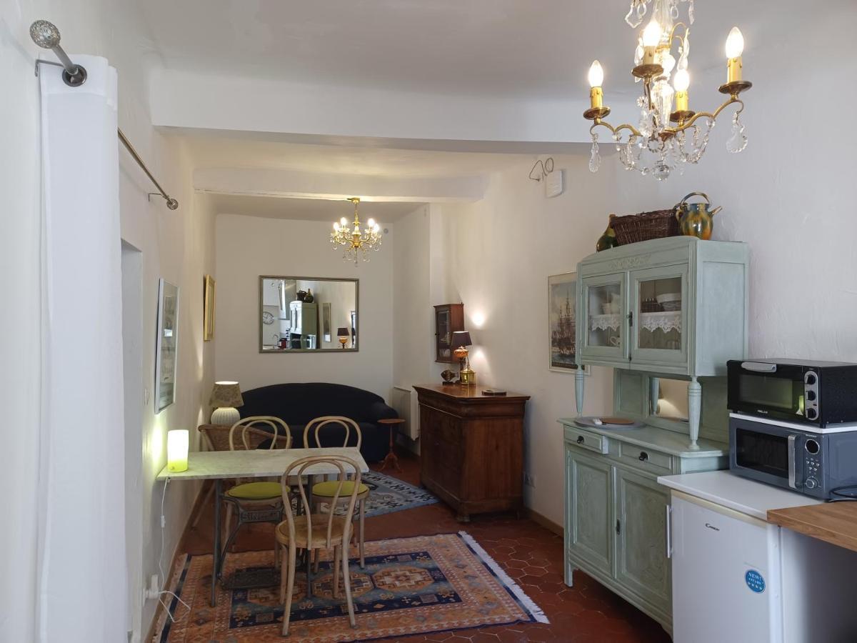 L'Horloge Apartment โอปส์ ภายนอก รูปภาพ